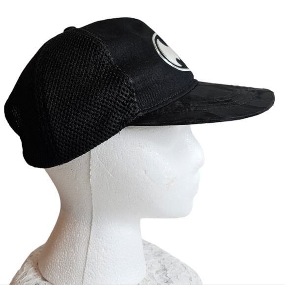 Camo Mirror BATMAN Symbol Meshback Snapback O/S Mesh Snapback Cap - Picture 3 of 9